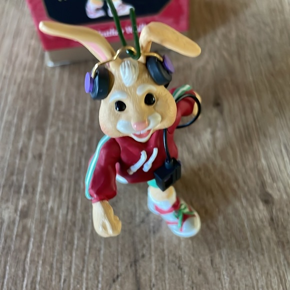 Vintage All Weather Walker - Ornament - Picture 4 of 6